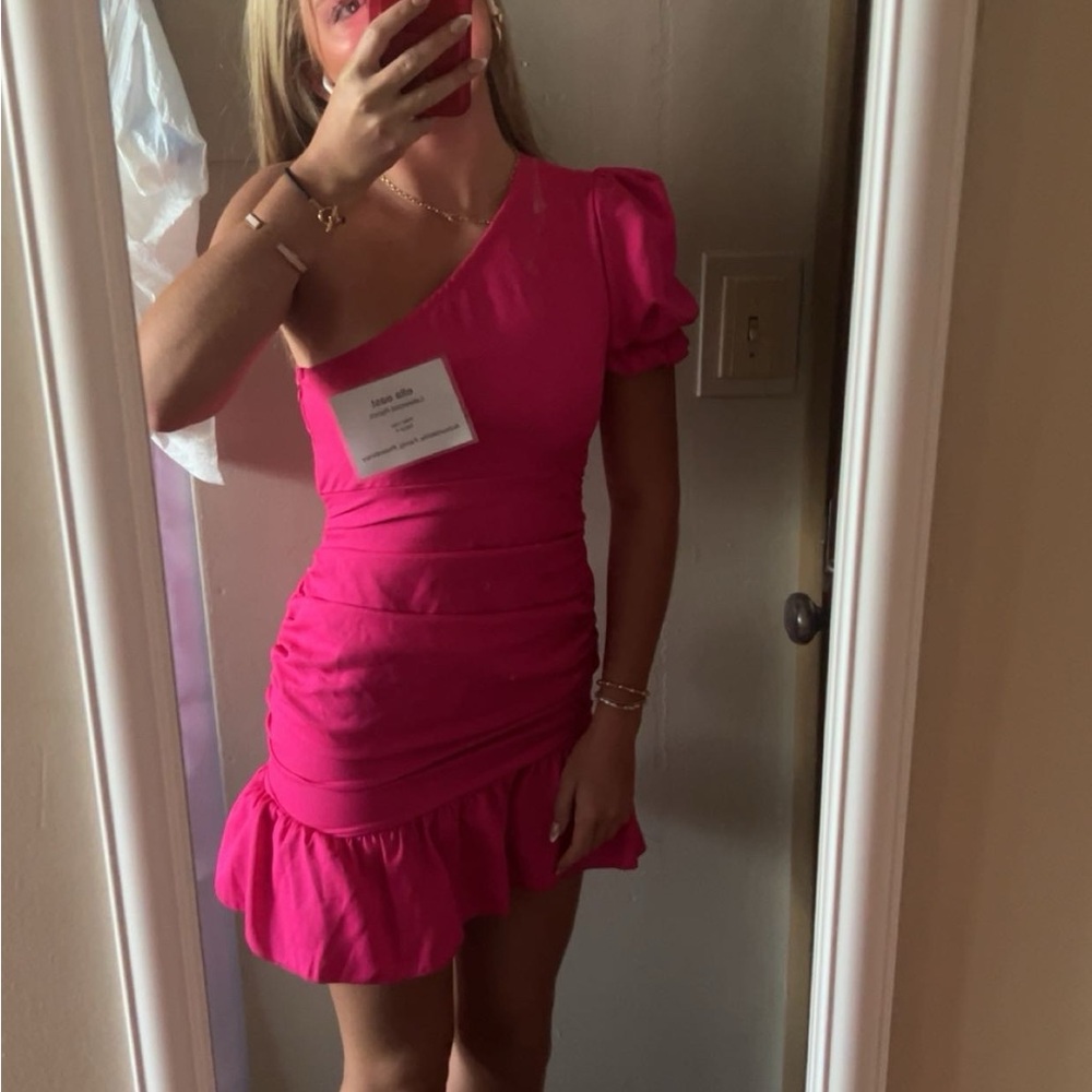 Elegant Pink One-Shoulder Dress